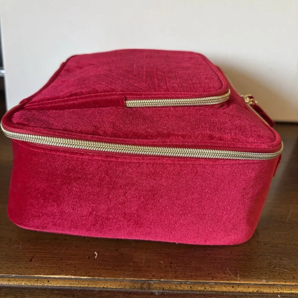 Estée Lauder Red Makeup Case Zip Handle Polyester/Spandex 11x8x4 in